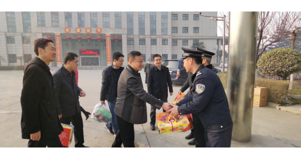 公司領導春節(jié)慰問送關懷！